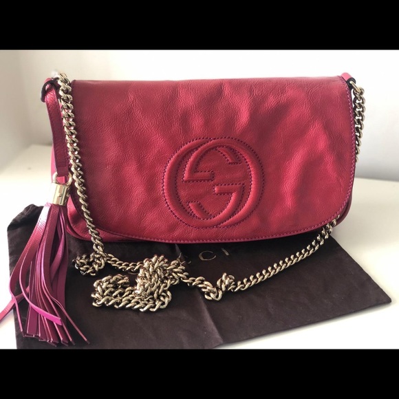 Gucci Handbags - Soho Crossbody GUCCI Fuchsia! SALE 😵🔥 Gucci Handbags - Soho Crossbody GUCCI Fuchsia! SALE 😵🔥